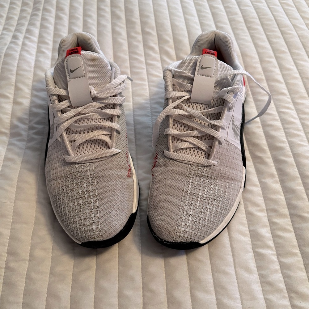 Nike - Women’s Metacon 9 Size 8.5